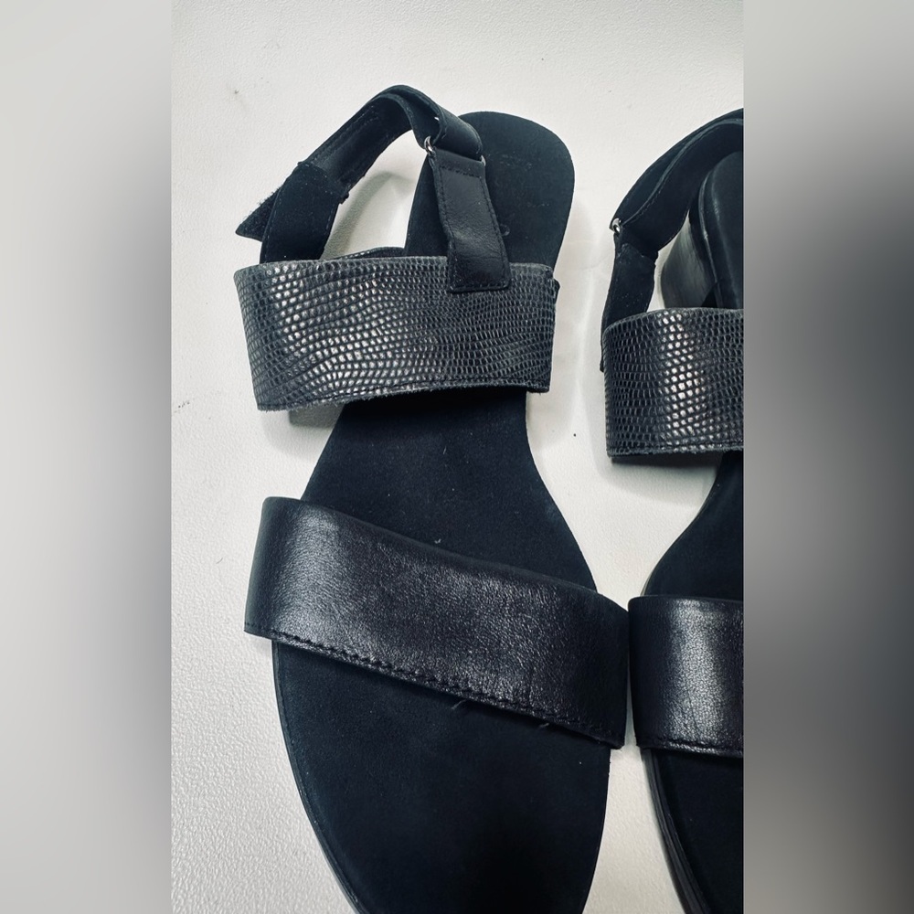 Munro Black Textured Strap Sandals - Picture 2 of 6